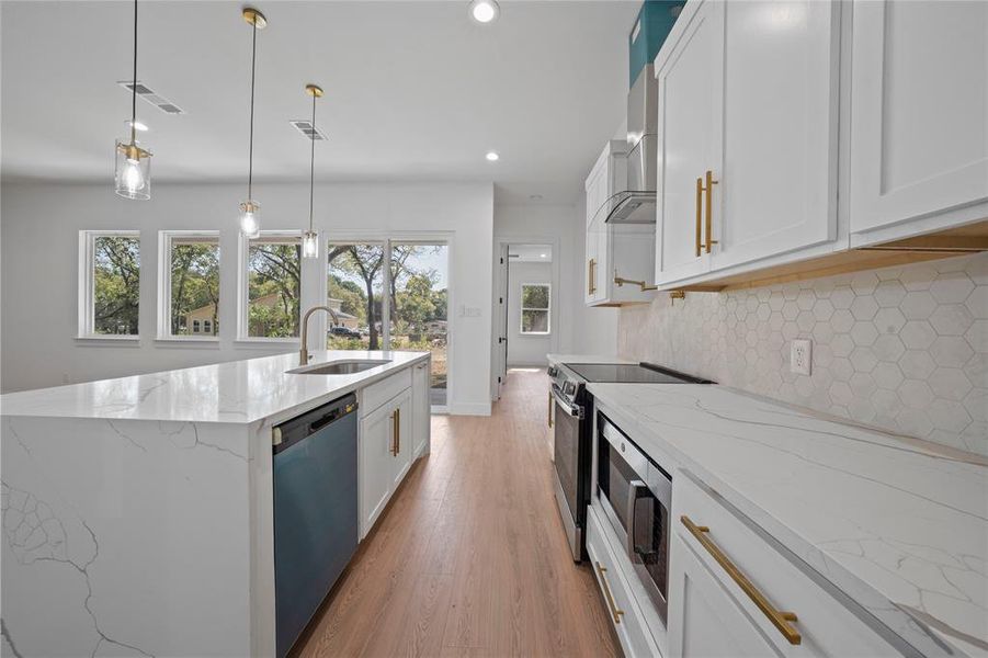 Furnished interior view inside a new home in , Dallas (Image 5). Furnished interior view inside a new home in , Dallas (Image 5).