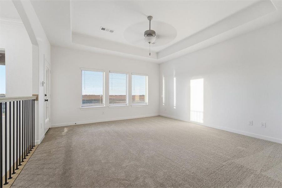 Spacious, unfurnished interior of a new home in Green Meadows, Celina (Image 24).