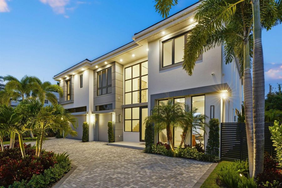 1050 NE 3rd Ave Boca Raton FL 29