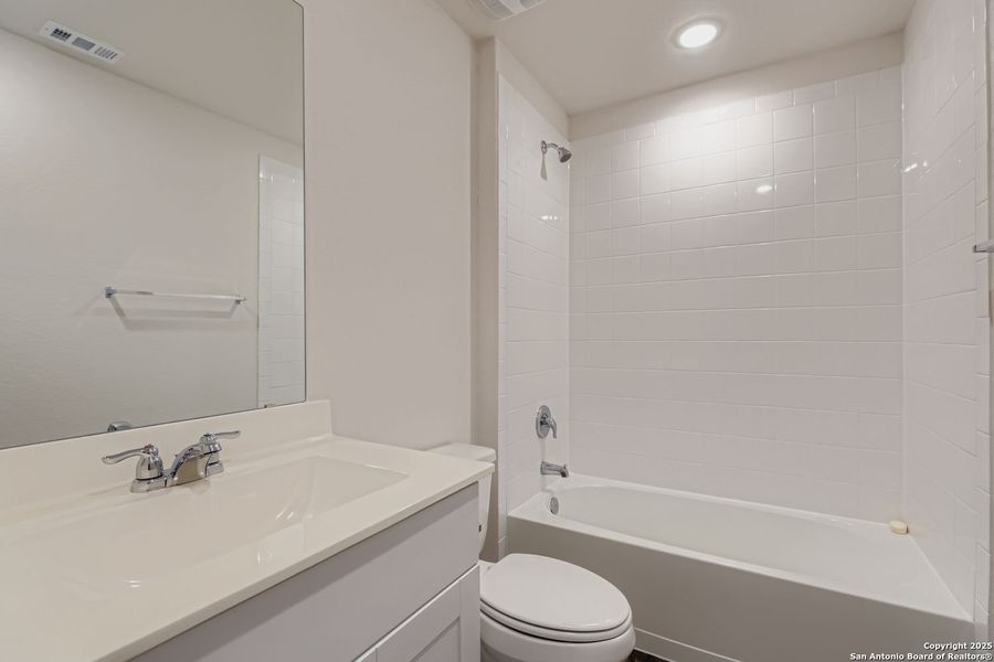 Furnished interior view inside a new home in , New Braunfels (Image 10). Furnished interior view inside a new home in , New Braunfels (Image 10).