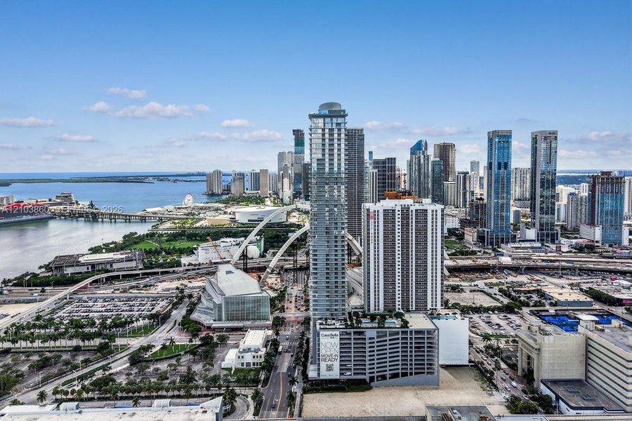 Condo located in Miami, FL showcasing its design and architecture (Image 23).