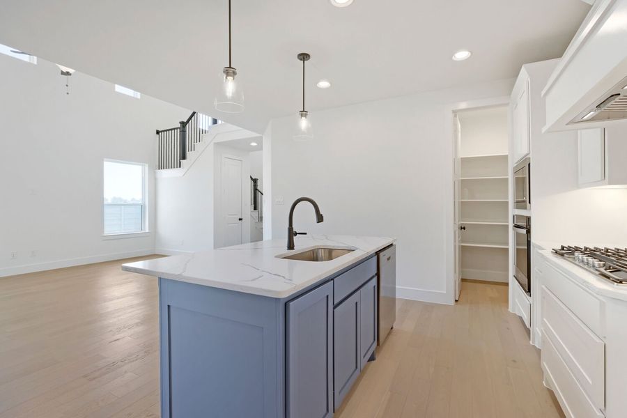 1612 Ramble - Kitchen
