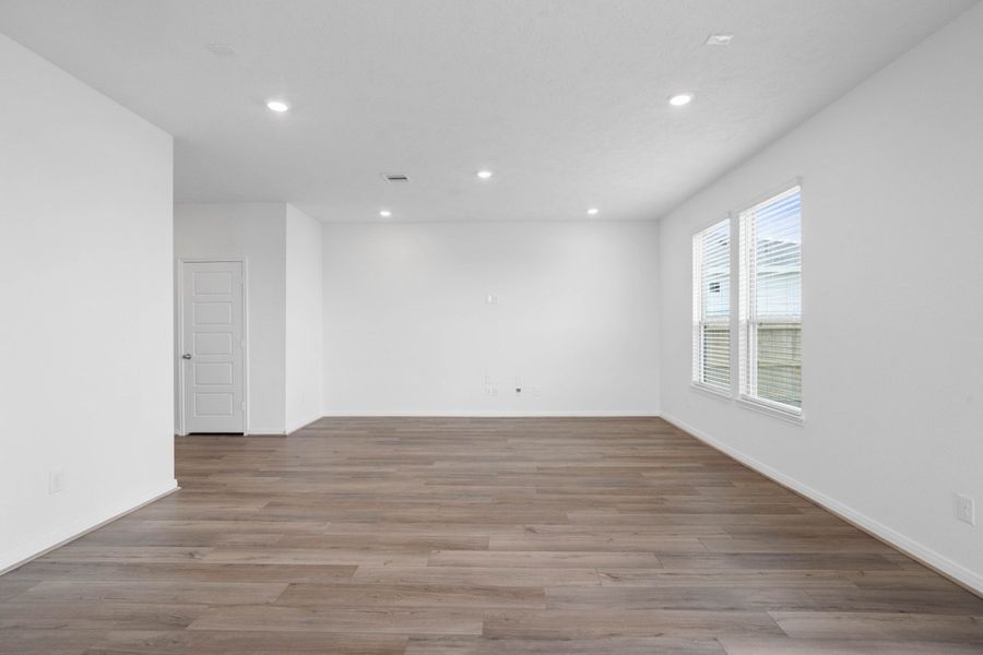 Spacious, unfurnished interior of a new home in Saddlebrook Trails, Beasley (Image 19). Spacious, unfurnished interior of a new home in Saddlebrook Trails, Beasley (Image 19).