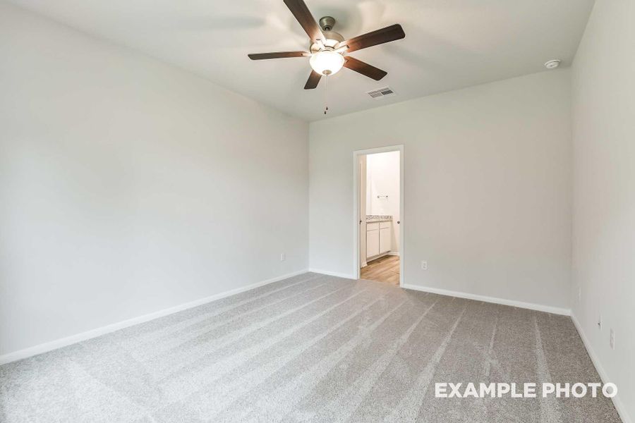 Spacious, unfurnished interior of a new home in Caney Creek Place, Conroe (Image 18).