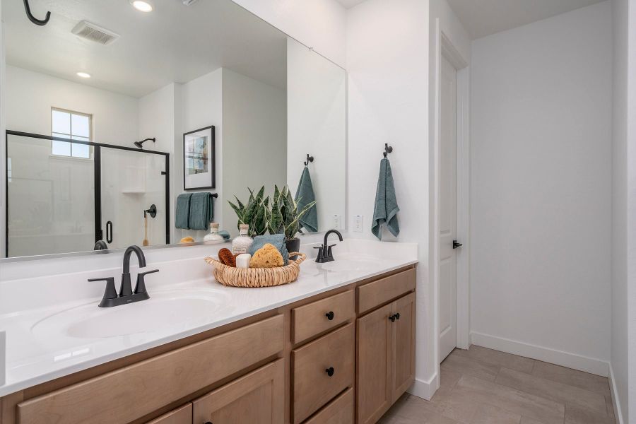 Representative furnished interior of a home built from the 3 by Risewell Homes in Bella Storia, Gilbert (Image 11).