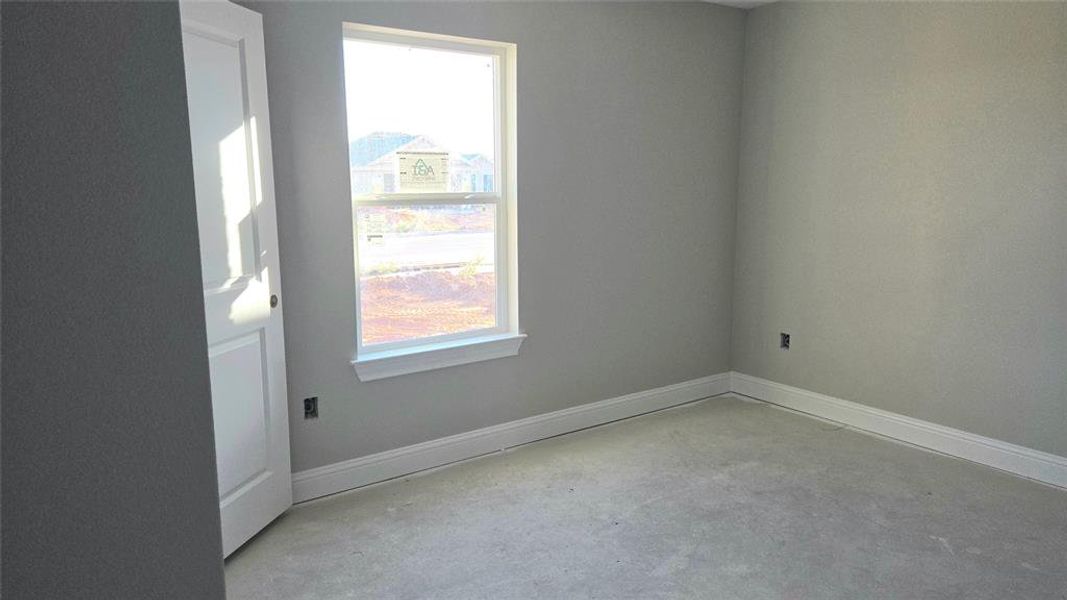 Spacious, unfurnished interior of a new home in , Tuscola (Image 4).