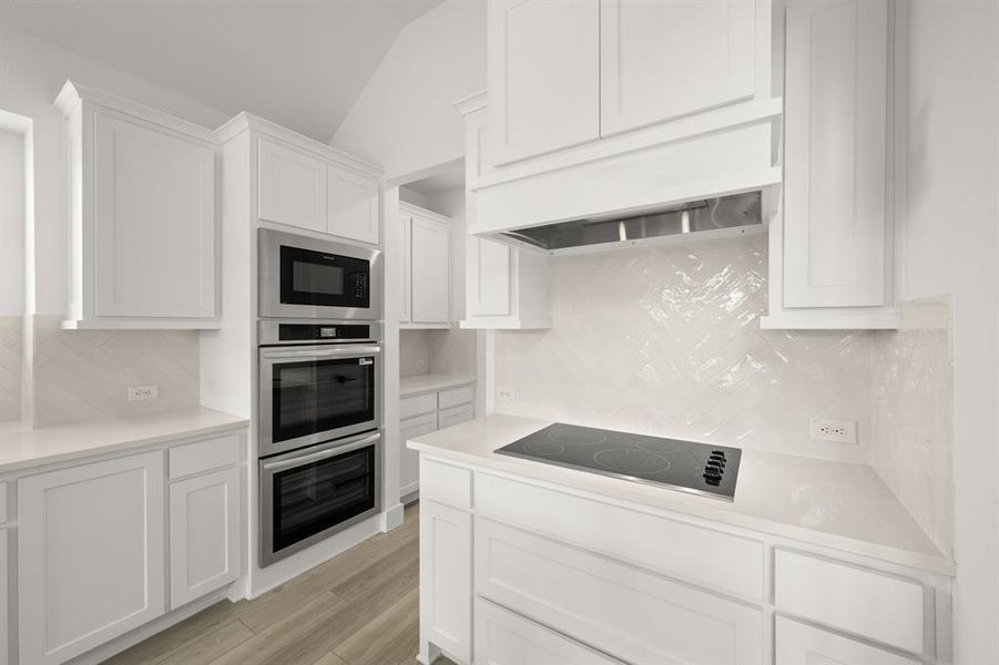 2412 Sparrow- Kitchen-3