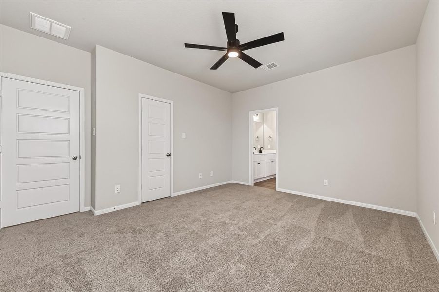 Spacious, unfurnished interior of a new home in La Segarra, Brookshire (Image 34). Spacious, unfurnished interior of a new home in La Segarra, Brookshire (Image 34).