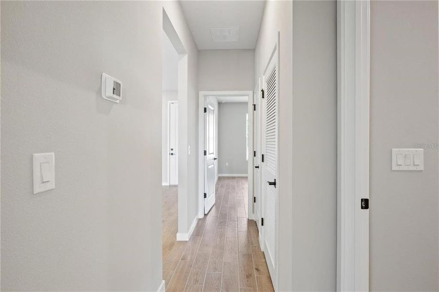 Spacious, unfurnished interior of a new home in Marion Oaks, Ocala (Image 24).