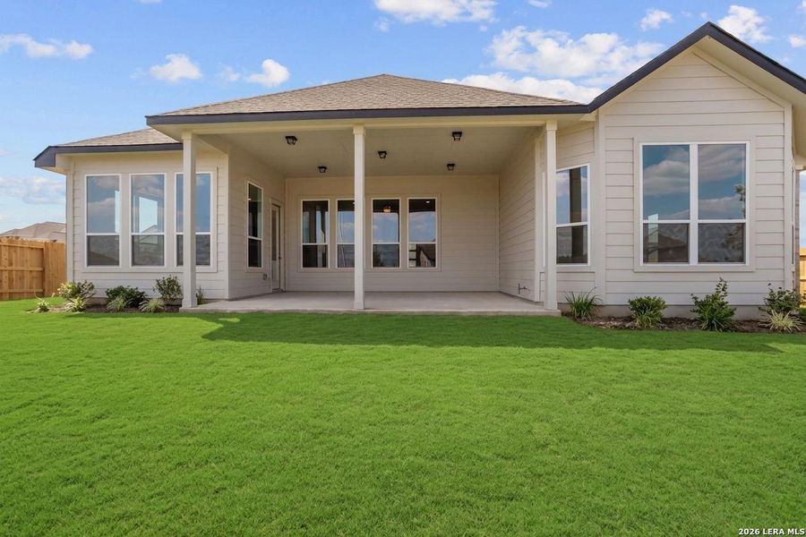 Exterior details and patio area of a home in Homestead, Schertz (Image 4).