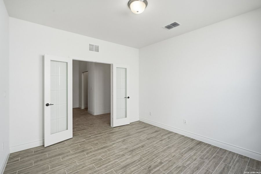 Spacious, unfurnished interior of a new home in Bison Ridge, San Antonio (Image 30). Spacious, unfurnished interior of a new home in Bison Ridge, San Antonio (Image 30).