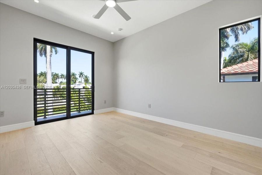 Spacious, unfurnished interior of a new home in , Hollywood (Image 46).