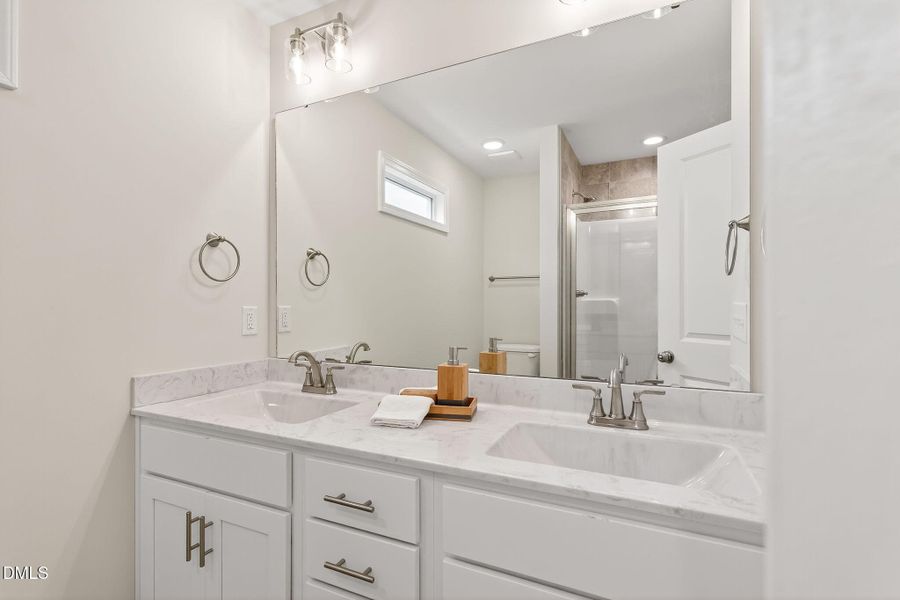 43-web-or-mls-052_P1549566