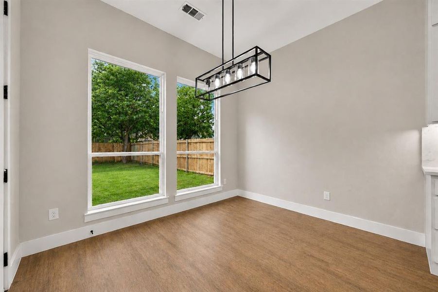 Spacious, unfurnished interior of a new home in , Dallas (Image 8).