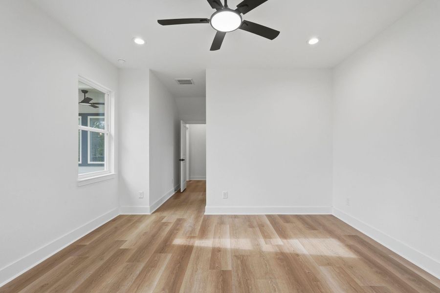 Spacious, unfurnished interior of a new home in , Crosby (Image 15).