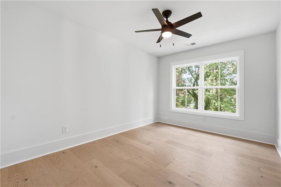 Spacious, unfurnished interior of a new home in , Gainesville (Image 22).