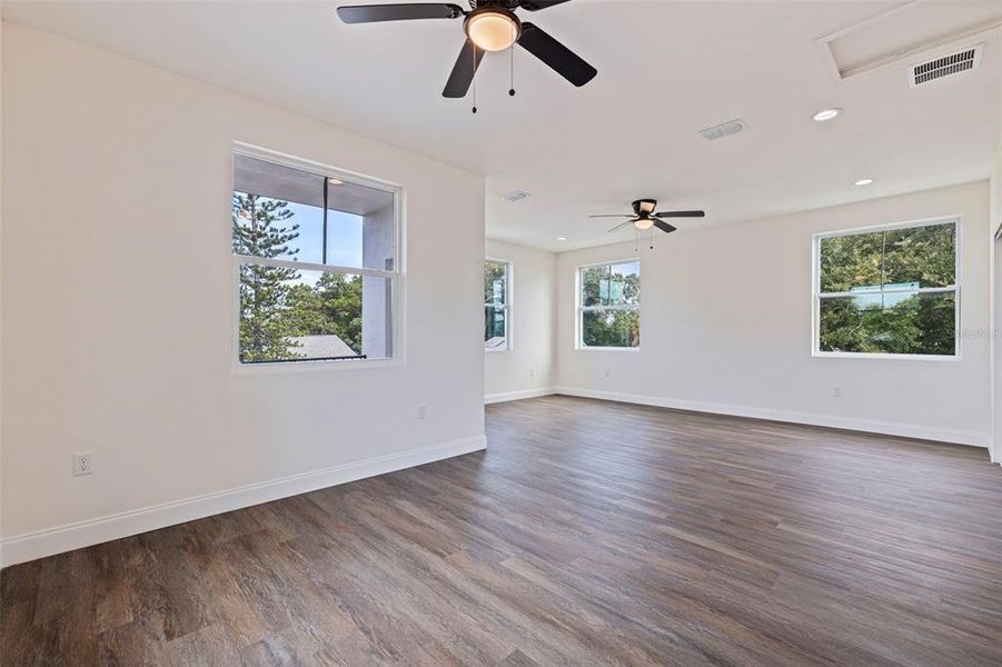 Spacious, unfurnished interior of a new home in , St. Petersburg (Image 27). Spacious, unfurnished interior of a new home in , St. Petersburg (Image 27).
