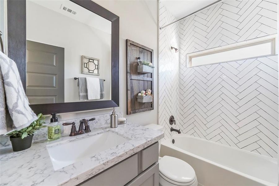 Image 6 of a home in Balmoral.