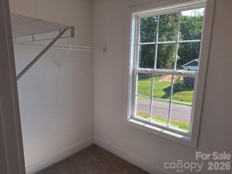 Spacious, unfurnished interior of a new home in Cardiff Glyn, Catawba (Image 30).
