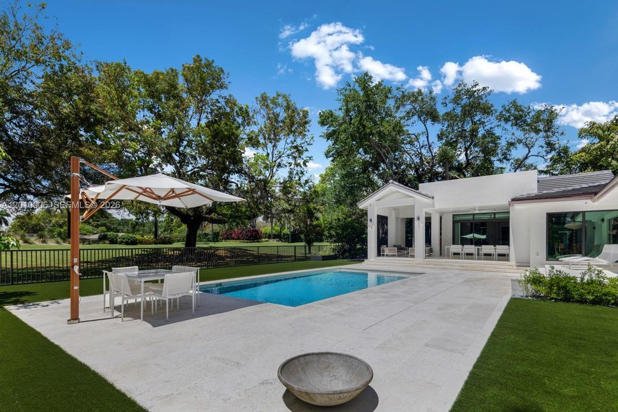 Community amenities in , Coral Gables (Image 45).