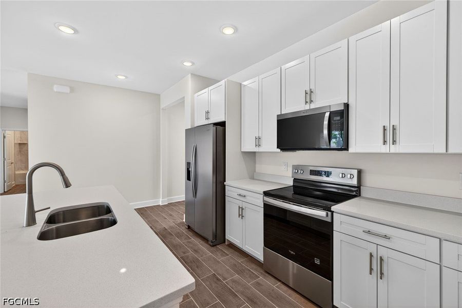 Furnished interior view inside a new home in Cape Coral, Cape Coral (Image 13).