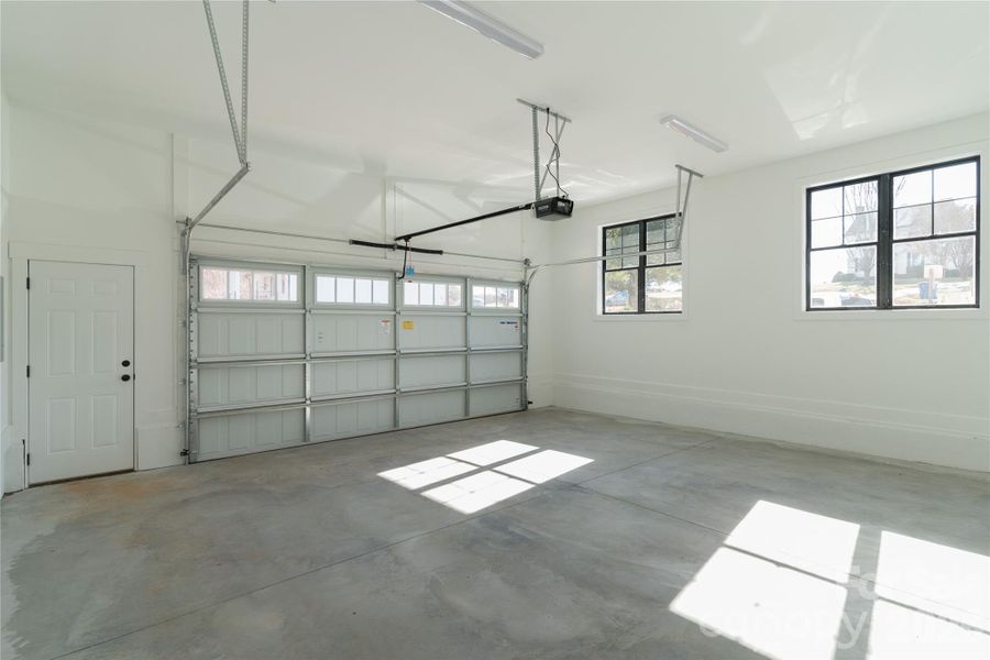 Spacious, unfurnished interior of a new home in , Maiden (Image 27).