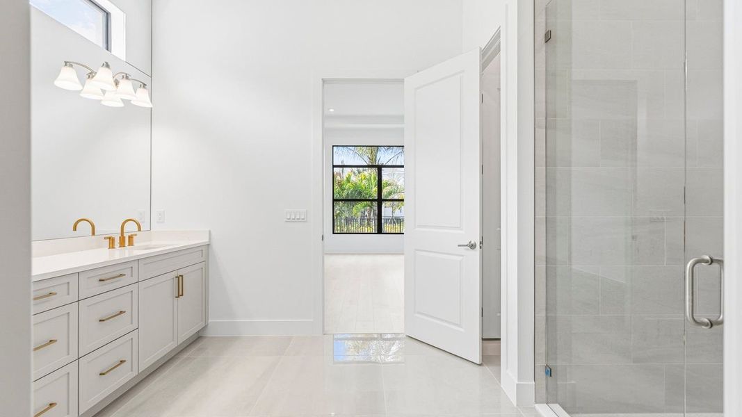 Owner's Bath Owner's Bath