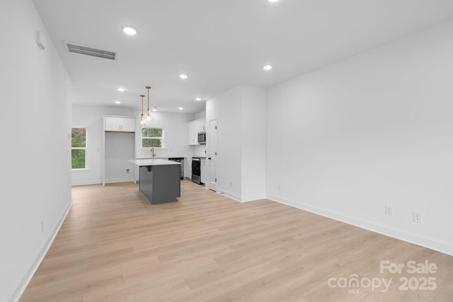 Image 32 of a home in .