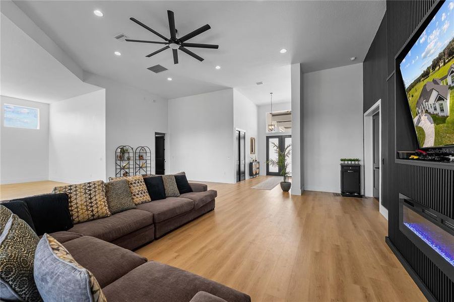 Furnished interior view inside a new home in , Groveland (Image 4).