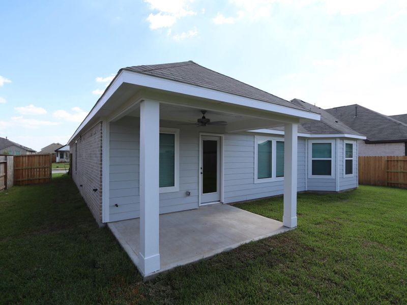 Exterior details and patio area of a home in Miller's Pond, Rosenberg (Image 2).