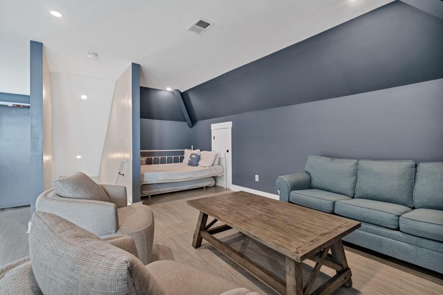 Furnished interior view inside a new home in , Edisto Island (Image 43).