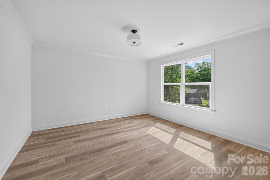 Spacious, unfurnished interior of a new home in , Harrisburg (Image 35).