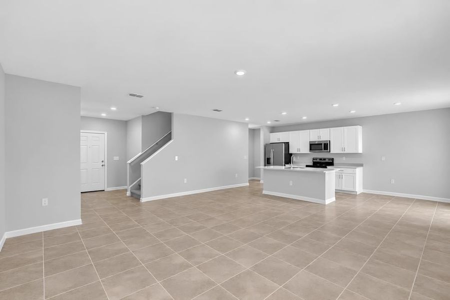 Spacious, unfurnished interior of a new home in Westview Community Group Page, Kissimmee (Image 16).
