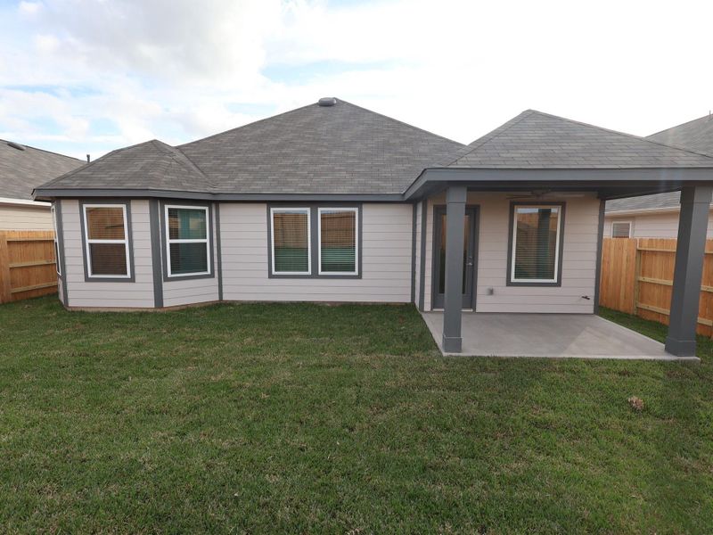 Exterior details and patio area of a home in Lone Star Landing, Montgomery (Image 3).