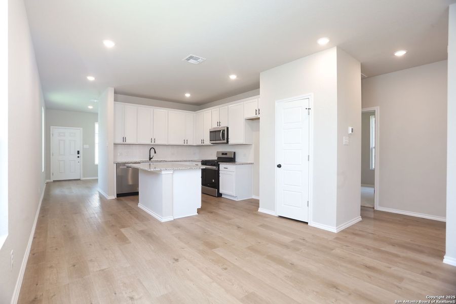 Image 49 of a home in Fairway Crossing 40s.