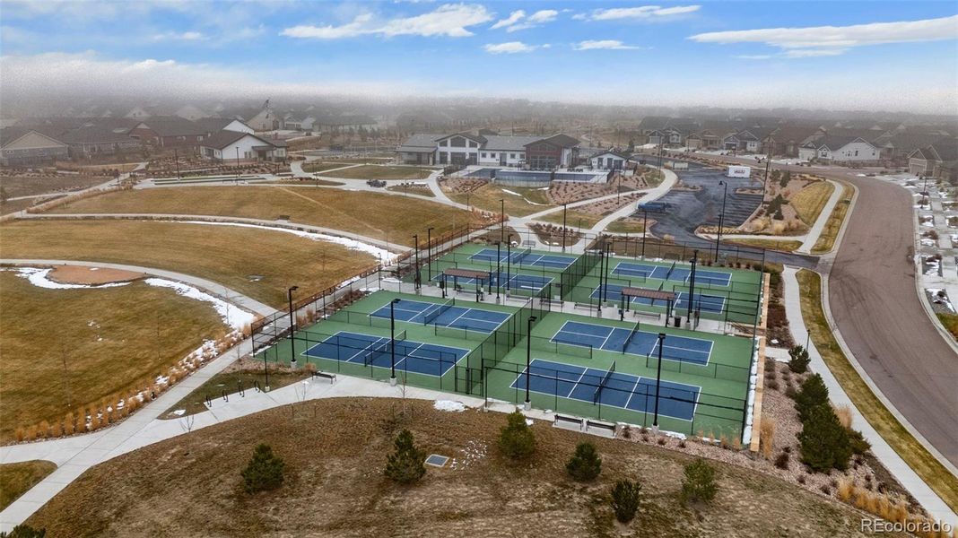Community amenities in , Colorado Springs (Image 18).