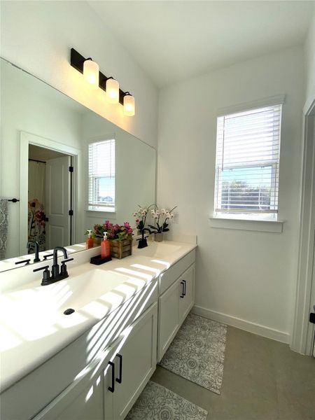Furnished interior view inside a new home in Centennial Oaks, Santa Fe (Image 14).