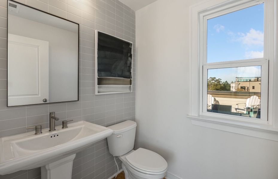 Representative furnished interior of a home built from the Hutton by Pulte Homes in Altus at The Quarter, Atlanta (Image 22).