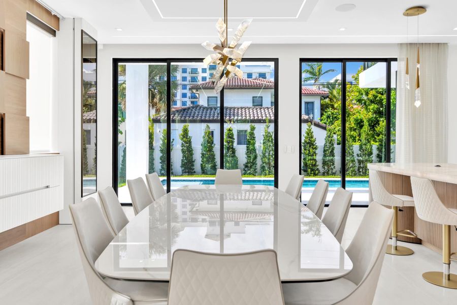 Dining Dining
