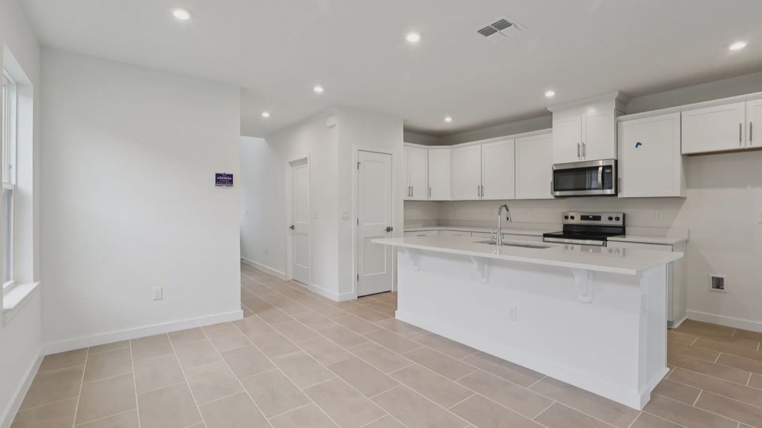 Naples Bright Kitchen at Grasslands West in Lakeland FL