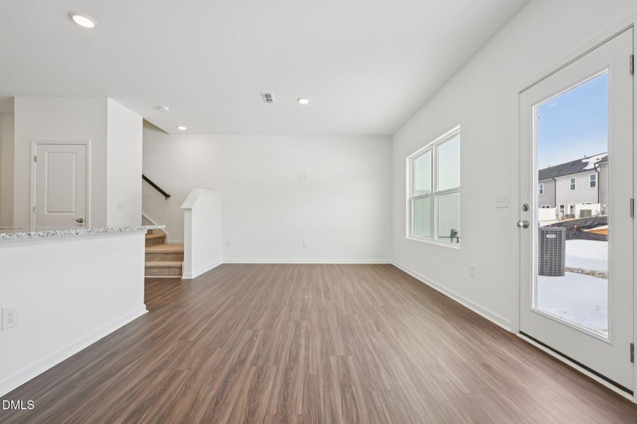 6-web-or-mls-Flagstone Wy-S0402-006