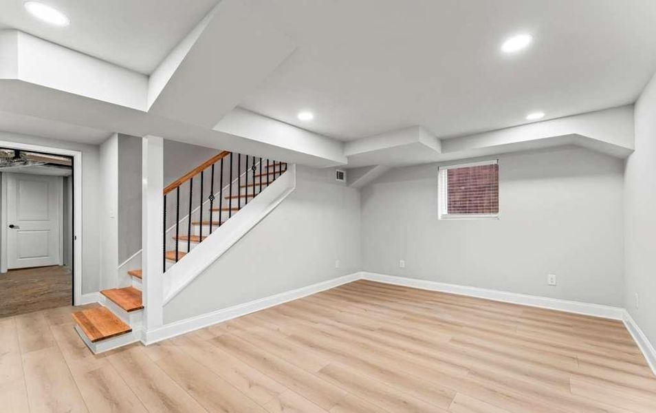 Spacious, unfurnished interior of a new home in , Atlanta (Image 25).