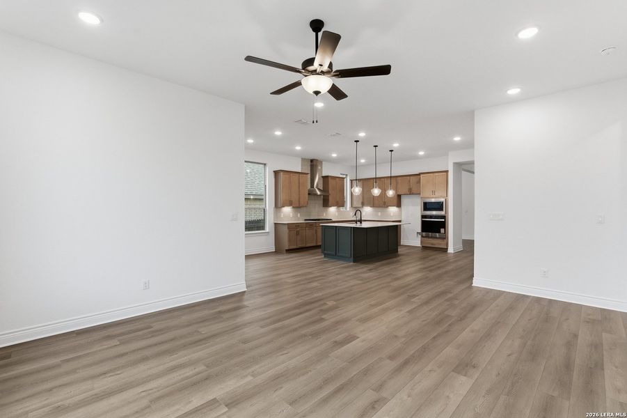 Spacious, unfurnished interior of a new home in Corley Farms, Boerne (Image 25). Spacious, unfurnished interior of a new home in Corley Farms, Boerne (Image 25).