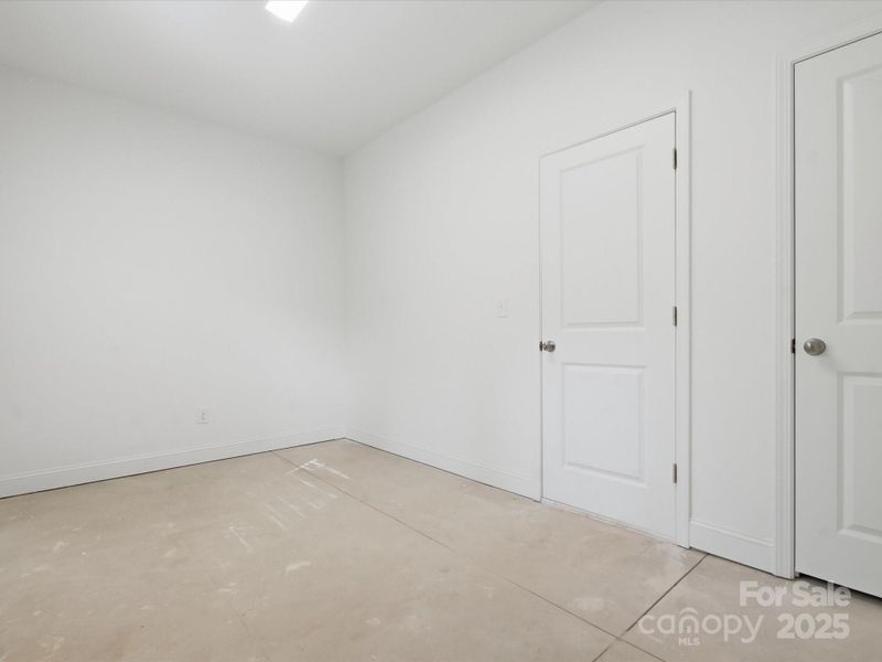 Image 36 of a home in Sycamore Trail.