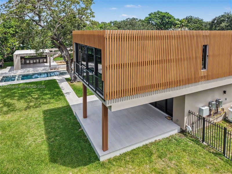 Exterior details and patio area of a home in , Pinecrest (Image 17).