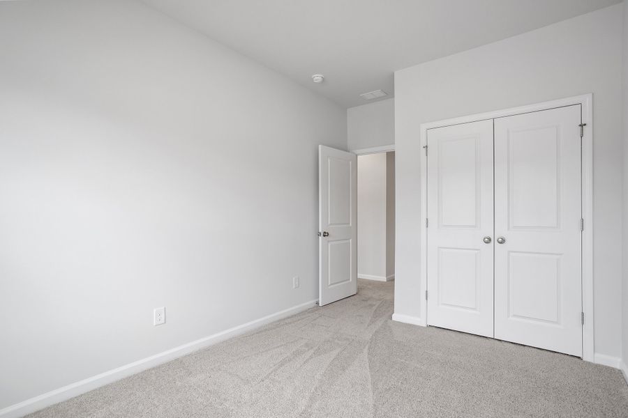 Spacious, unfurnished interior of a new home in Georgias Landing, Raleigh (Image 25).