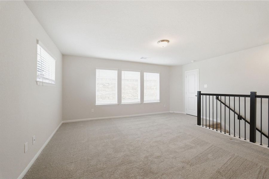 Spacious, unfurnished interior of a new home in Creekhaven, Arcola (Image 25).