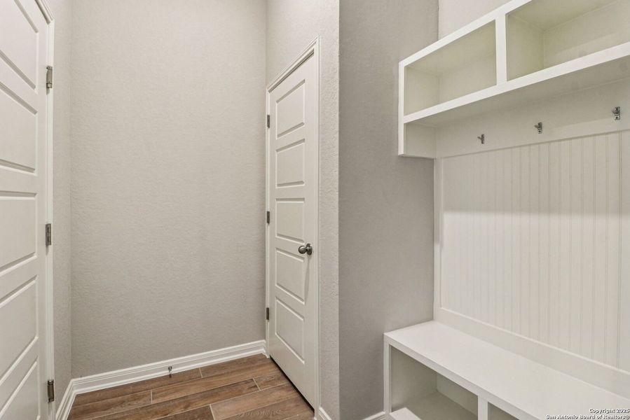 Spacious, unfurnished interior of a new home in Fox Falls, Boerne (Image 14).