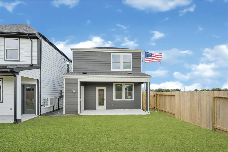 Exterior details and patio area of a home in , Katy (Image 2).