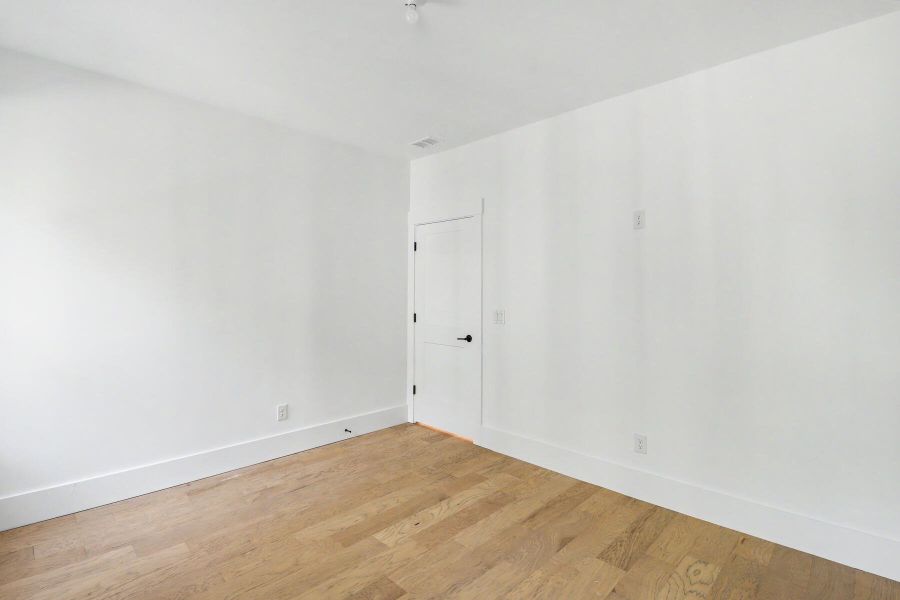 Spacious, unfurnished interior of a new home in The Preserve at Pennys Creek, Johns Island (Image 38).